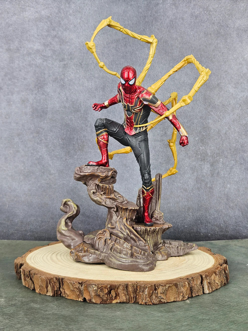 Avengers: Infinity War – Iron Spider-Man Action Figure (28cm) | Premium PVC Collectible