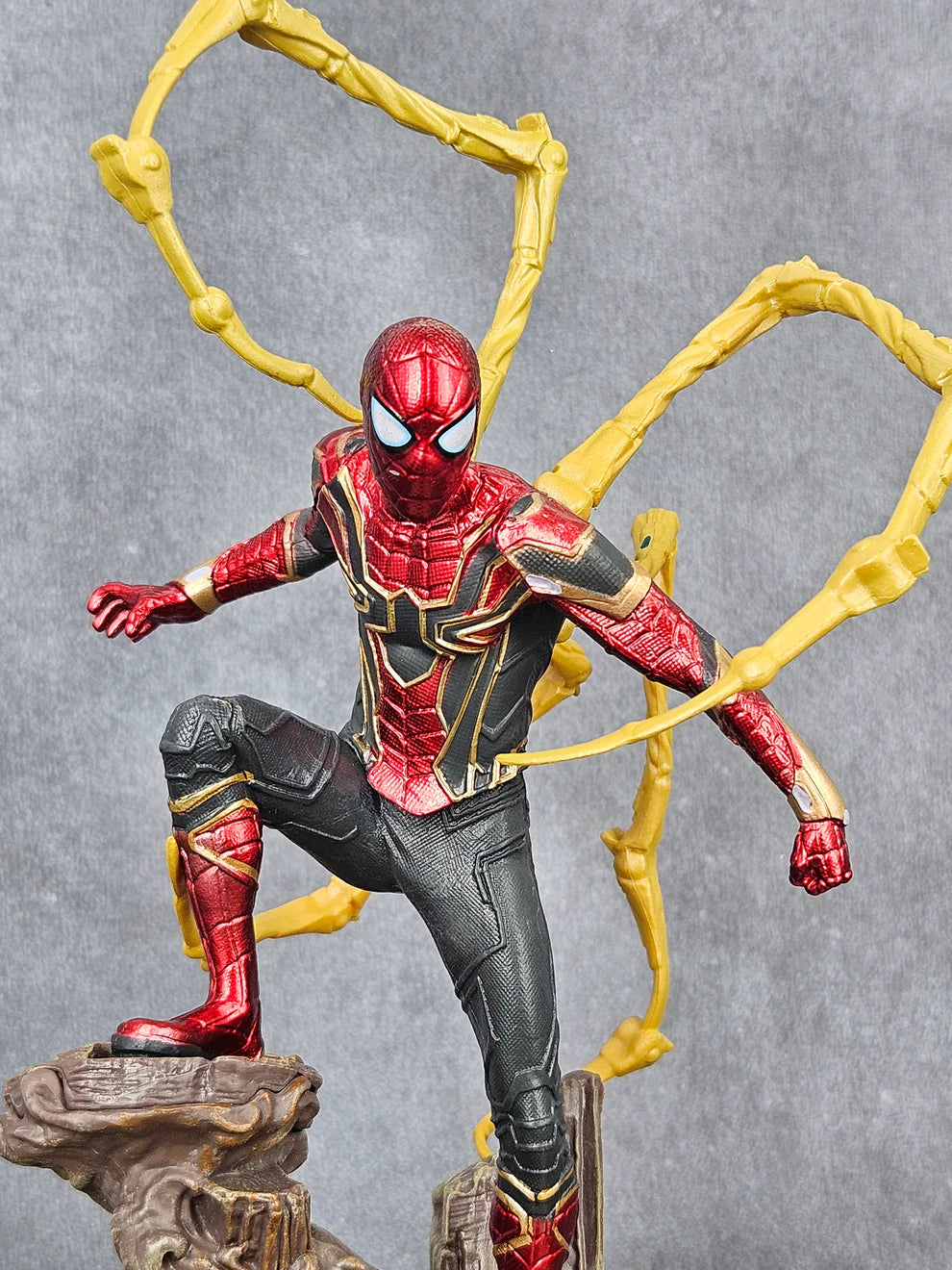 Avengers: Infinity War – Iron Spider-Man Action Figure (28cm) | Premium PVC Collectible