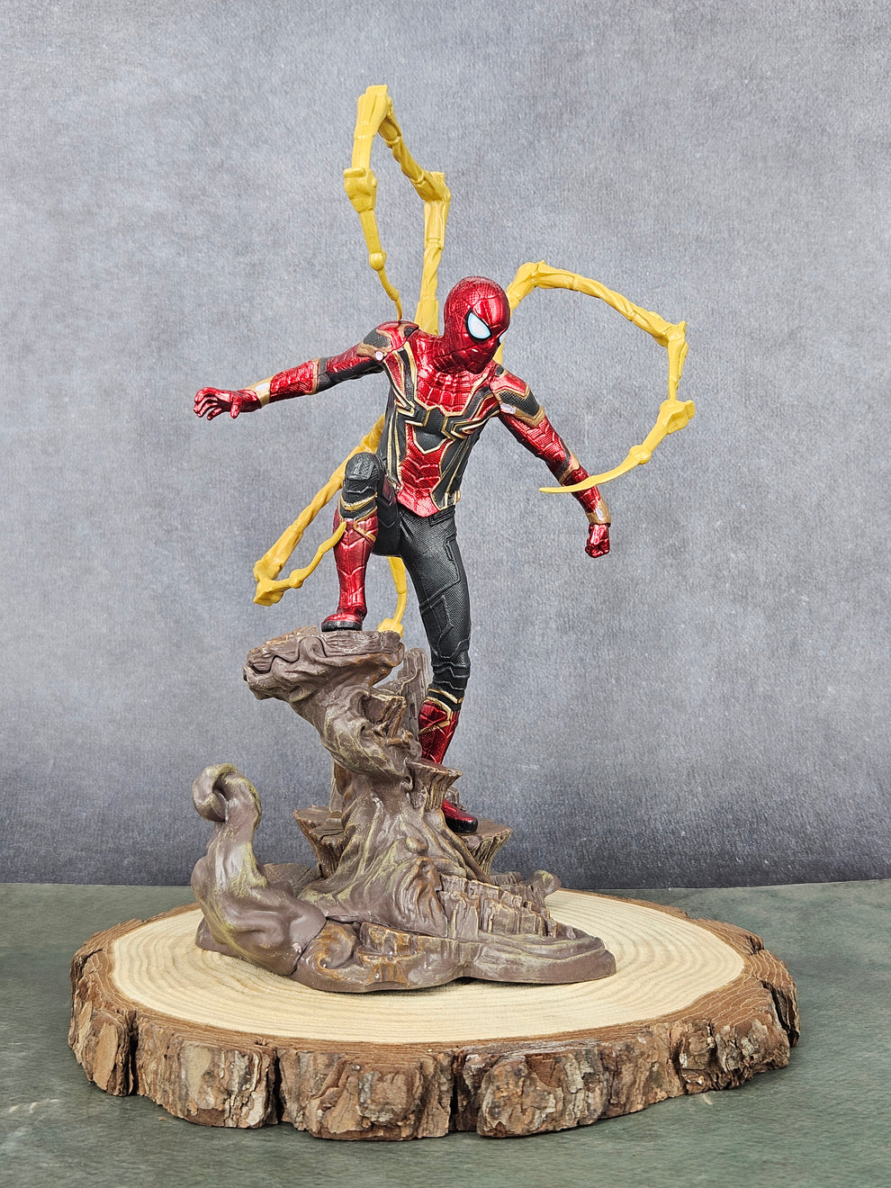 Avengers: Infinity War – Iron Spider-Man Action Figure (28cm) | Premium PVC Collectible