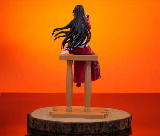 One piece Boa hancock Sitting On Chair