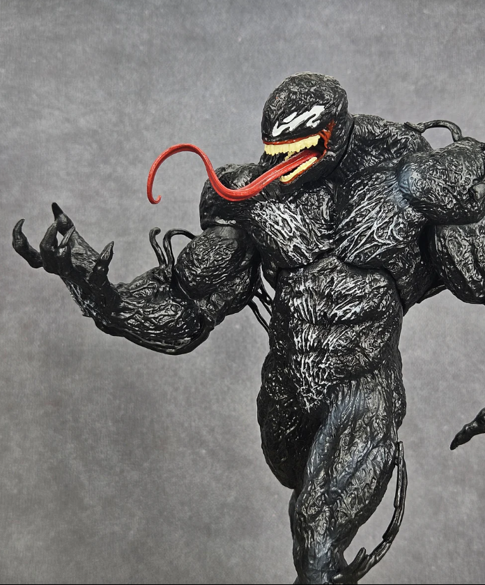 Venom Action Figure – 30cm Latest Edition (Attacking Mode) | Marvel Collectible